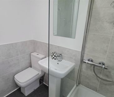 Lonsdale Avenue, Doncaster - Photo 3