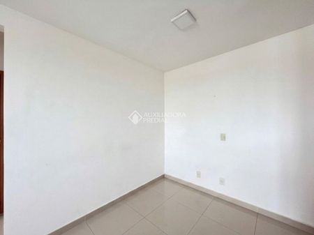 Apartamento com 2 quartos e 44m² para alugar em Humaitá, Porto Alegre. - Foto 2