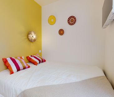 BATAILLE Roommate 3 Bedrooms at Lyon 8e - Photo 3