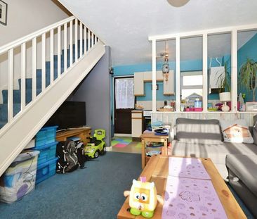 End of terrace house to rent on - Photo 1