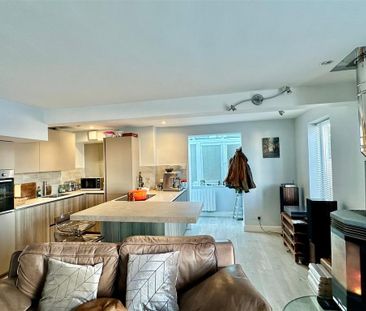 2 bedroom terraced house to rent - Photo 3