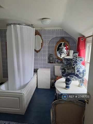 1 bedroom in a house share to rent - Photo 3