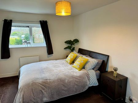 2 bedroom semi-detached house to rent - Photo 3