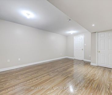 Detached Home For Lease | N8125238 - Photo 2