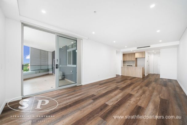 Luxury Two Bedroom Apartment, Level 9 - Photo 1