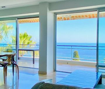 Appartement • Le Golfe Juan - Photo 2