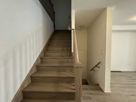 For Lease - 45 Gledhill Crescent, Cambridge, Ontario - Photo 4