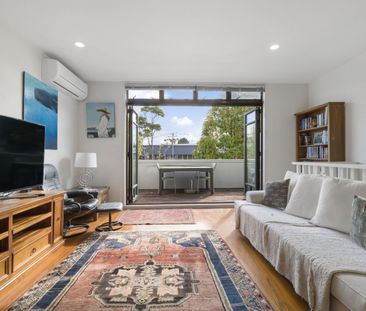 Move-in ready + 2 min walk to Ponsonby Road - Photo 4