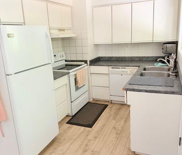 Three Bedroom Upper Suite of House with Large Patio in Delta - Photo 6