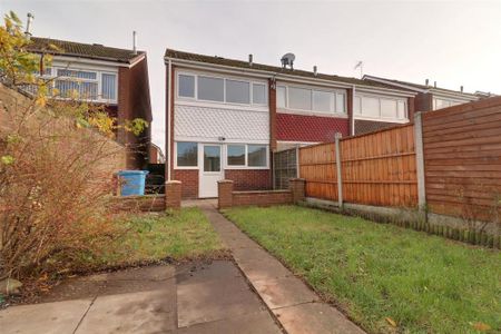 2 bedroom end of terrace house to rent - Photo 5