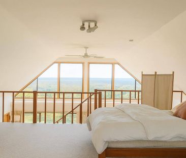 Spacious 3 Bedroom Home With Stunning Views - Photo 4