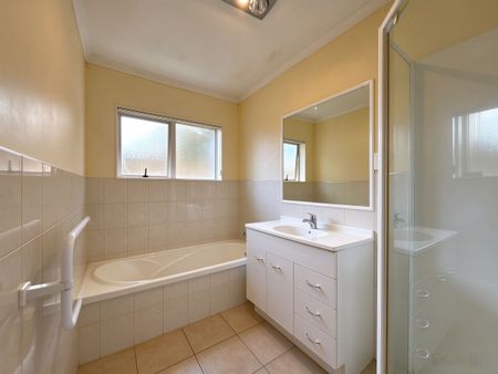 Flat Bush, Killeen Place - Photo 5