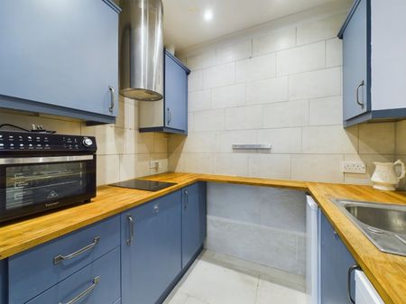 Homeabbey House High Street, Tewkesbury, Gloucestershire - Photo 5