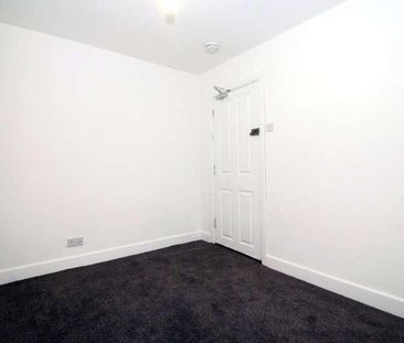 Wrotham Road, Gravesend, Kent, DA11 - Photo 5