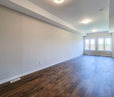 For Lease - 9 Mann Trail, Welland, Ontario - Photo 2