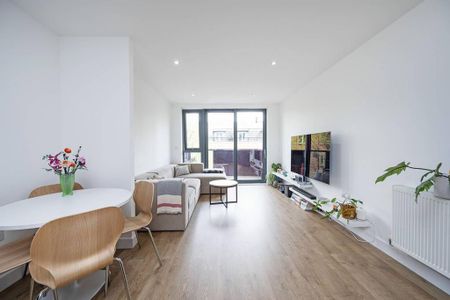 2 bedroom flat to rent - Photo 2