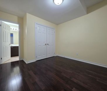 For Lease - 39 Wozniak Crescent, Markham, Ontario - Photo 3