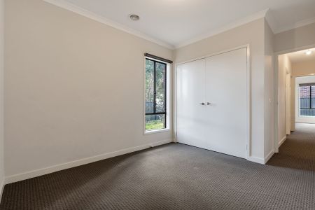 Modern & Cosy Family Home! - Photo 5