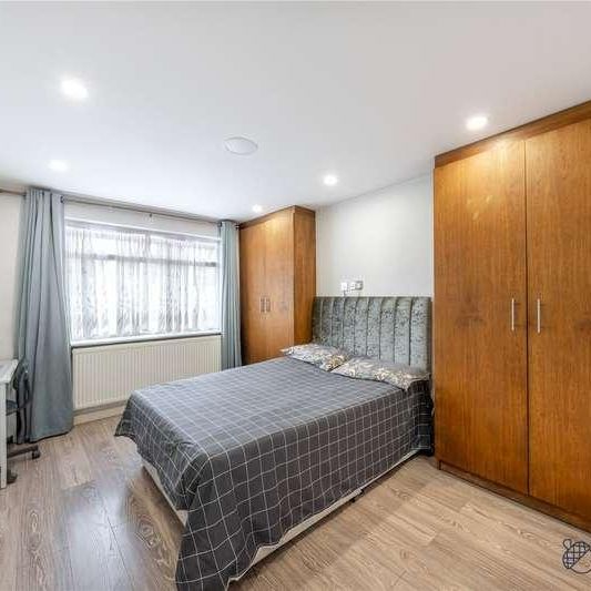 Coles Green Road, London, NW2 - Photo 1