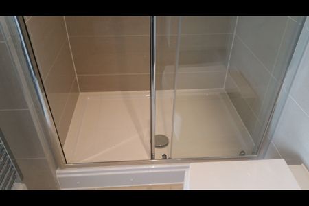 Studio Flat, Imperial Drive, HA2 - Photo 3