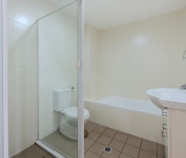 Modern and Spacious Security Apartment - Photo 5