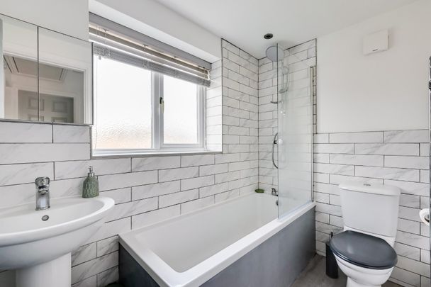 3 bedroom detached house to rent - Photo 1