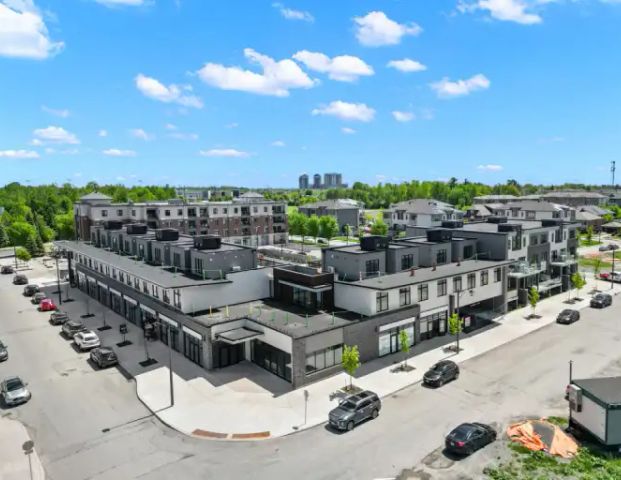 Dreamers Loft | 4 Via Modugno Place, Ottawa - Photo 1