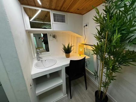 Calle de Hortaleza, Madrid, Community of Madrid 28004 - Photo 4