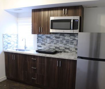 For Lease - 2466 St Clair Avenue Unit# 301, Toronto, Ontario - Photo 4