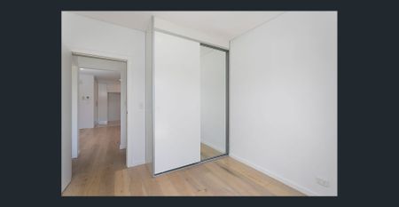 Immaculate unit in great location - Photo 2