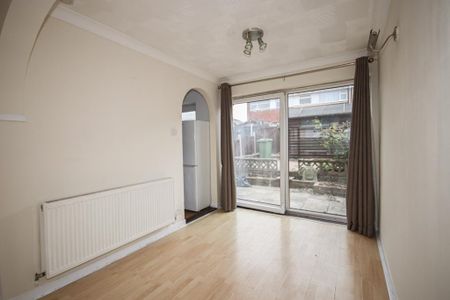 2 bedroom terraced house to rent - Photo 3