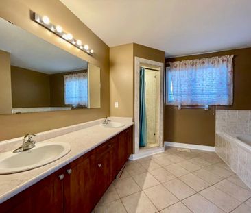 For Lease - 72 Darren Avenue, Whitby, Ontario - Photo 3