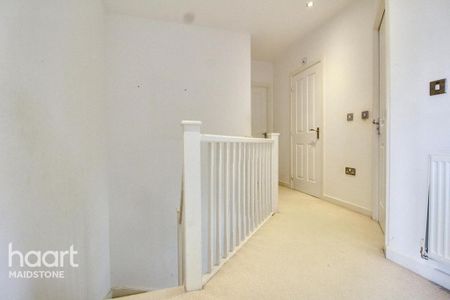 4 bedroom detached house to rent - Photo 5