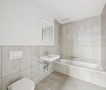 "Light, Space and Design – 3.5-Room Loft Apartment in New Building" - Photo 3