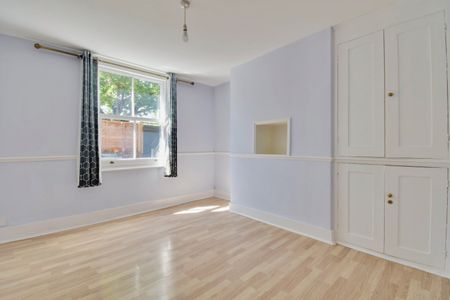 2 bedroom maisonette to rent - Photo 3