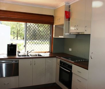 16 Air Force Road, Helidon - Photo 2