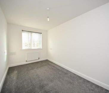 2 bedroom mews to rent - Photo 5