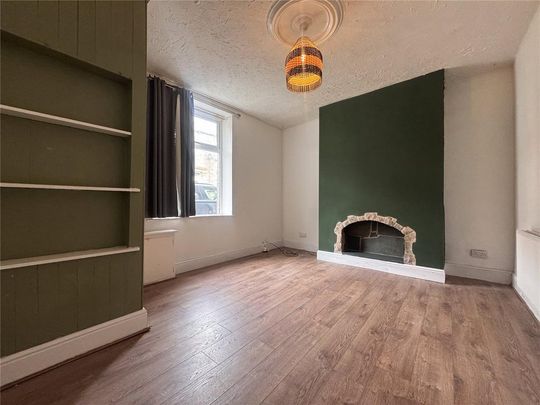 2 bedroom end of terrace house to rent - Photo 1