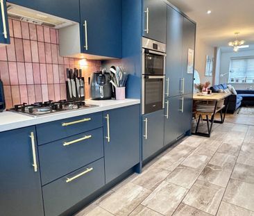 3 bedroom terraced house to rent - Photo 5