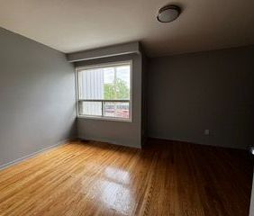 For Lease - 15 Lexington Avenue Unit# TH 5, Toronto, Ontario - Photo 1