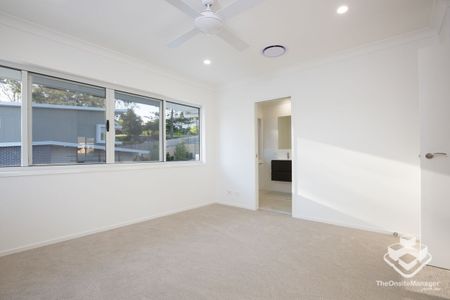 Near New Condition Townhouse (via Carawatha Street) - Photo 4