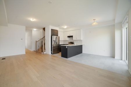 For Lease - 115 Velvet Way, Thorold, Ontario - Photo 4