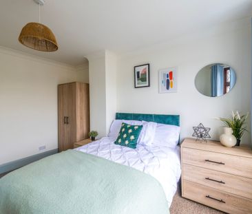 Large Double Room with Garden & Parking - Photo 6