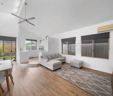 Modern Family Home in Peaceful and Private Location&excl; - Photo 3