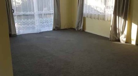 Ready to move In - 3BDRM - *Available NOW* - Photo 4