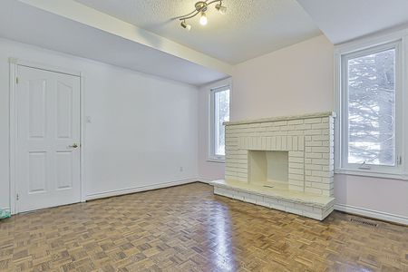 For Lease - 201 Strathearn Avenue, Richmond Hill, Ontario - Photo 3