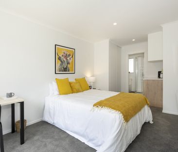 RENT SPECIAL! - Photo 2