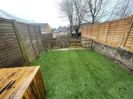 2 bedroom semi-detached house to rent - Photo 2