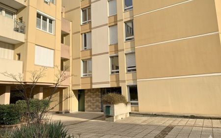 Appartement à louer 5 pièces • 112,51 m2 Corbeil-Essonnes - Photo 2