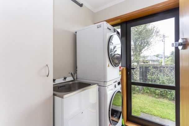 Spacious pet friendly family home in Hoon Hay! - Photo 1